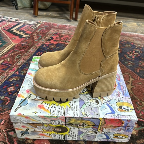 NIB Jeffrey Campbell Preston platform boots 
camel/ sand/ sable suede wm 9 - Picture 2 of 7